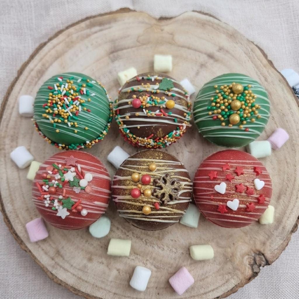 6er Set Mix-Heiße-Schokoladen-Bomben - festliche Schokoladenkugeln mit Marshmallows (Geschenk)