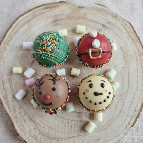 4er Set Heiße-Schokoladen-Bomben - festliche Schokoladenkugeln mit Marshmallows (Geschenk)